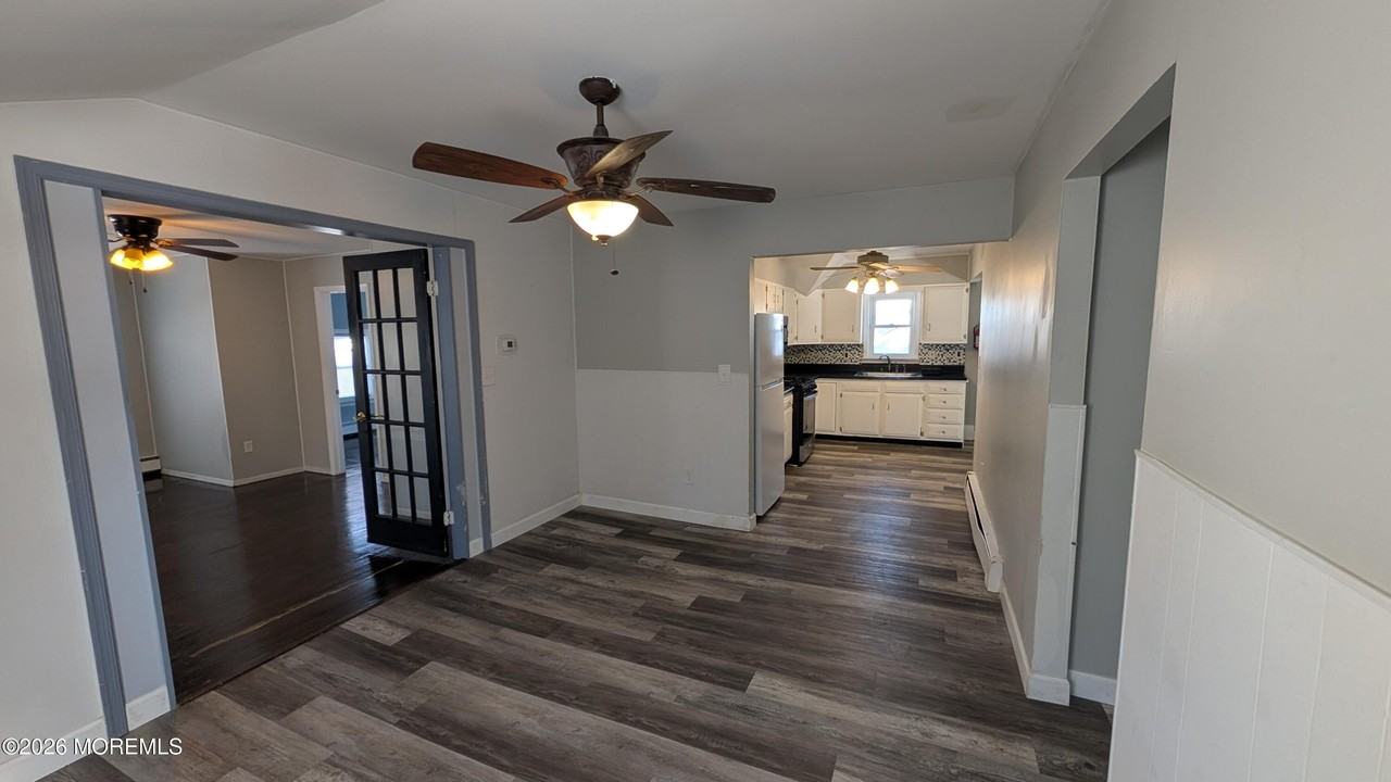 164 Port Monmouth Rd Apt B #B - Photo 6 of 17