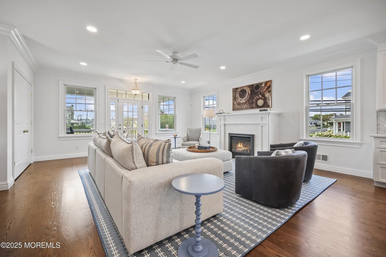 114 2nd Ave - Photo 7 of 37