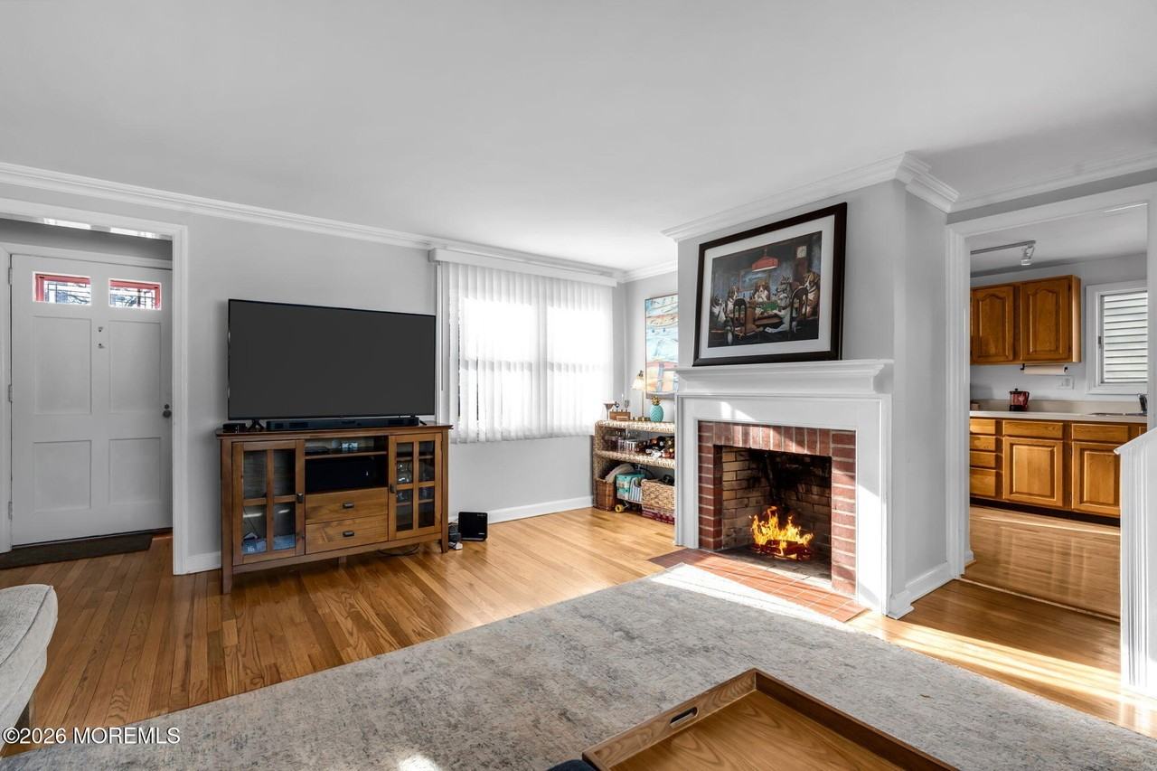 80 Wilson Ave - Photo 4 of 27