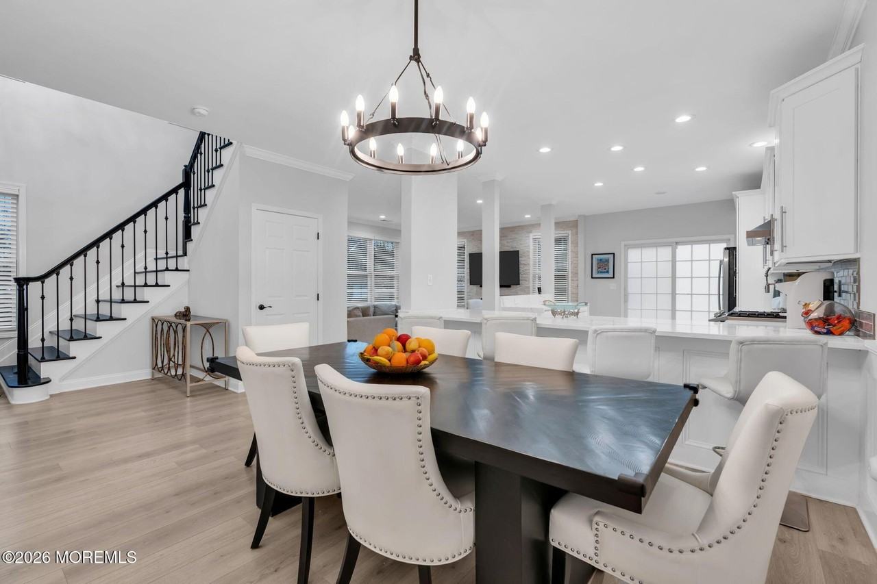 37 Fells Dr - Photo 7 of 26