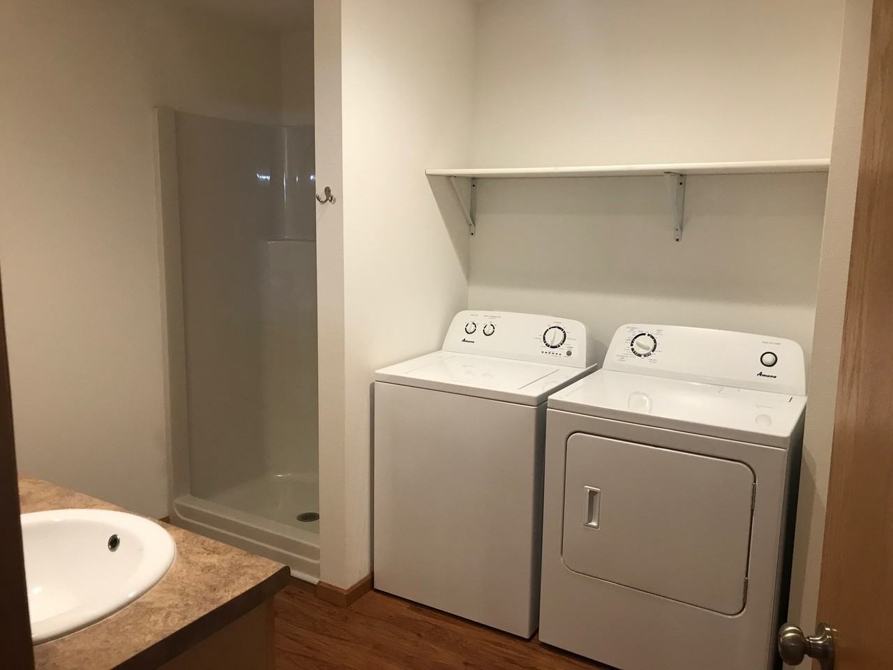 1875 W Pine St #421 - Photo 4 of 10