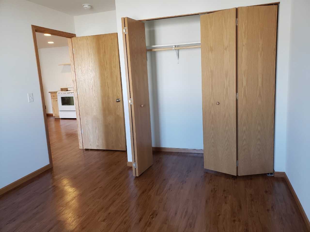 1875 W Pine St #421 - Photo 7 of 10