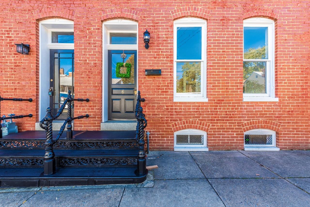 6 W 4th St #1 - Photo 3 of 18