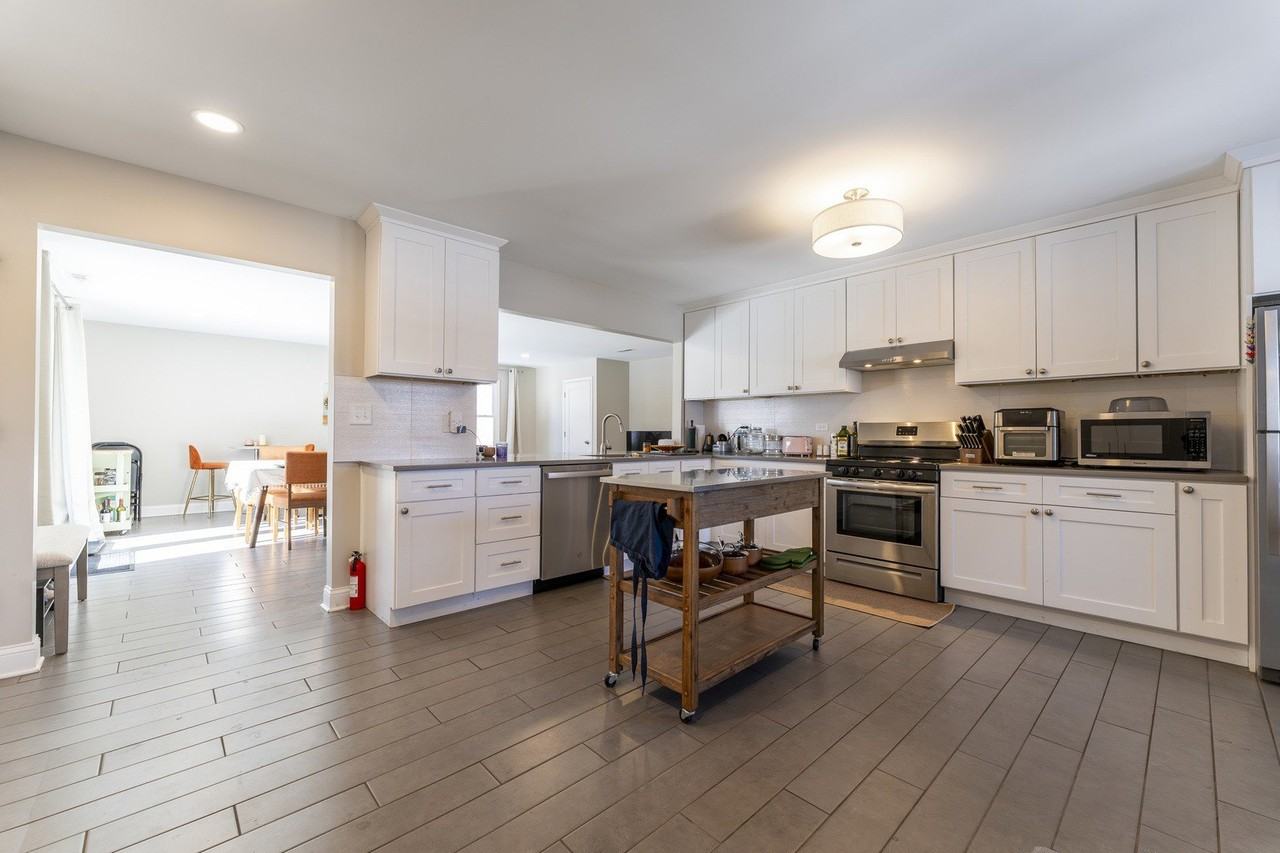 1700 N Linden Ave - Photo 4 of 19