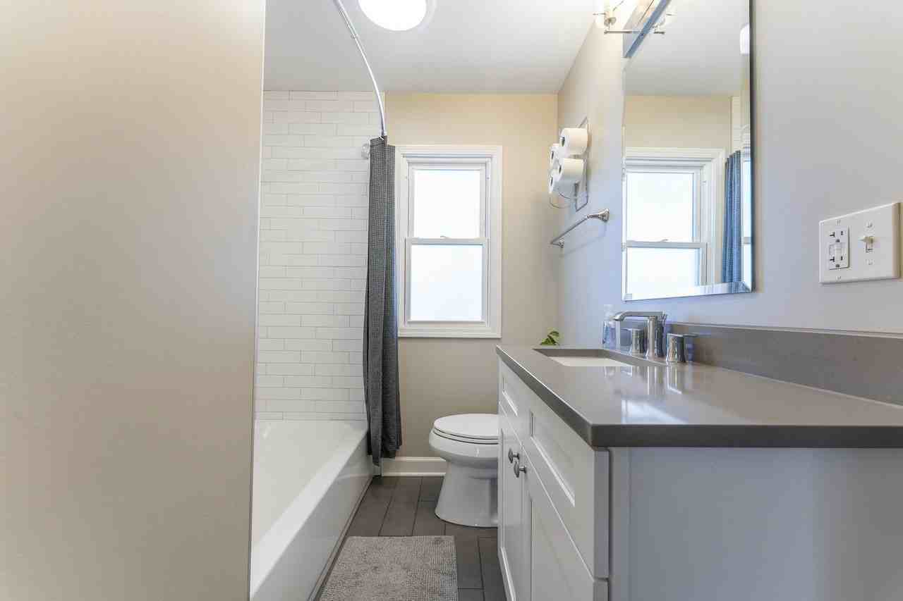 1700 N Linden Ave - Photo 7 of 19