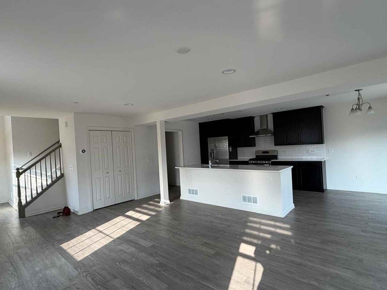 579 Bobby Ann Ct - Photo 5 of 15