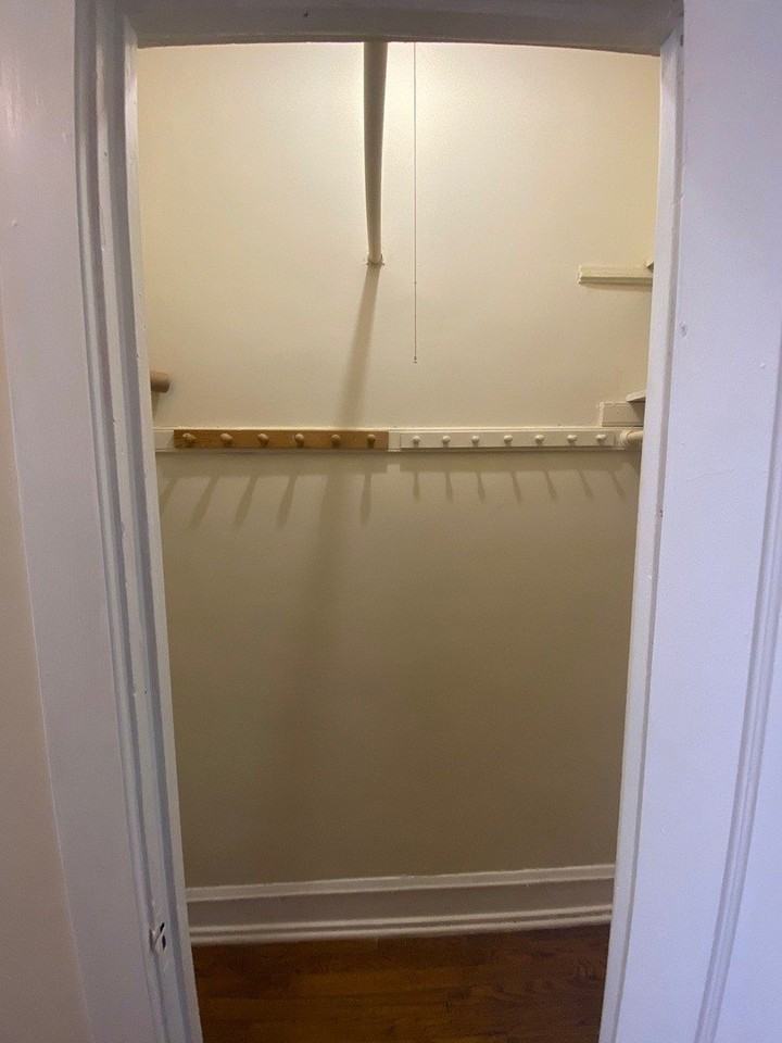 1341 W Touhy Ave Apt 2n #2N - Photo 3 of 18