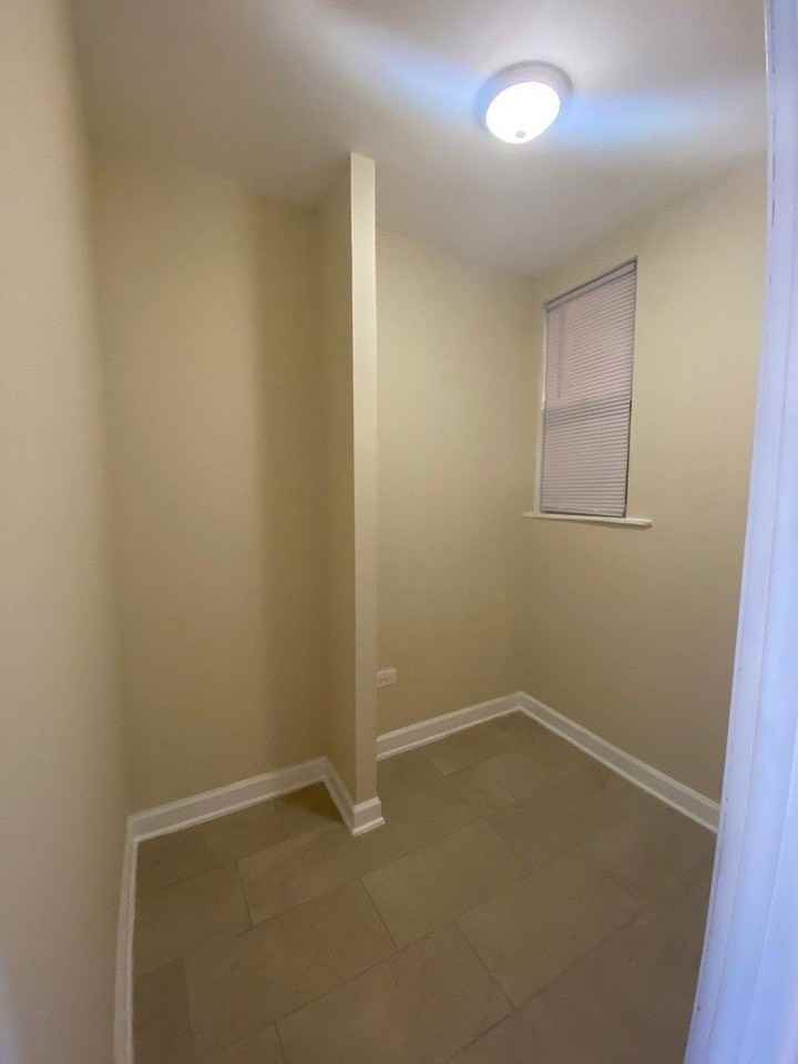 1341 W Touhy Ave Apt 2n #2N - Photo 4 of 18