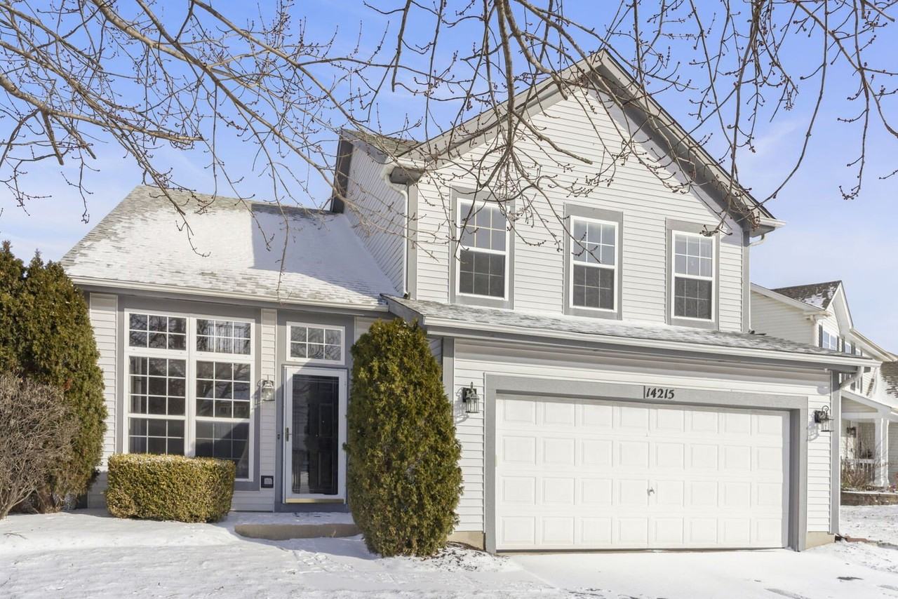 14215 S Longview Ln - Photo 2 of 23