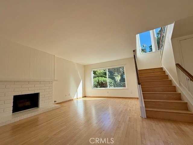 28050 Lobrook Dr - Photo 3 of 14