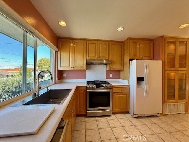 28050 Lobrook Dr - Photo 4 of 14