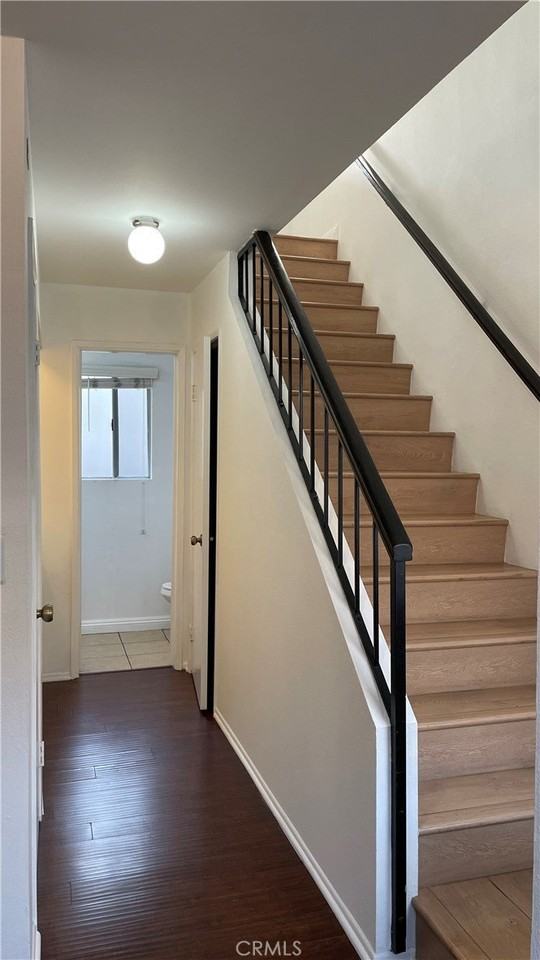 735 Arcadia Ave - Photo 3 of 48