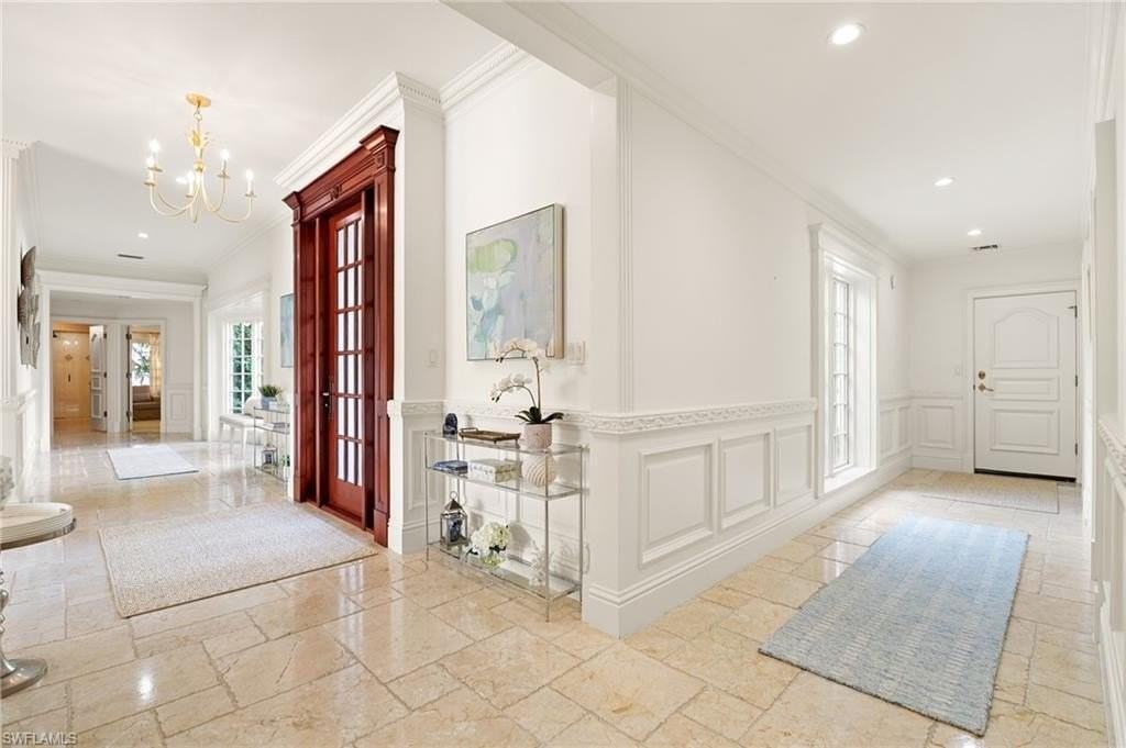 1060 Galleon Dr - Photo 5 of 28