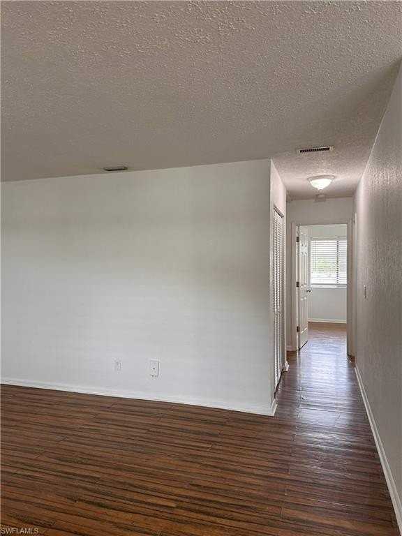 4629 Bayshore Dr Apt J7 #J7 - Photo 6 of 14