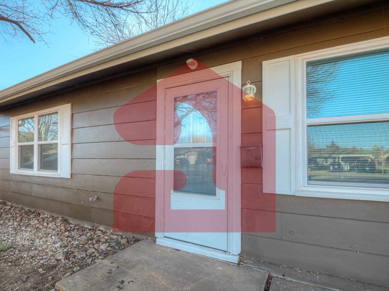 224 W 5th St #1 - Photo 5 of 39