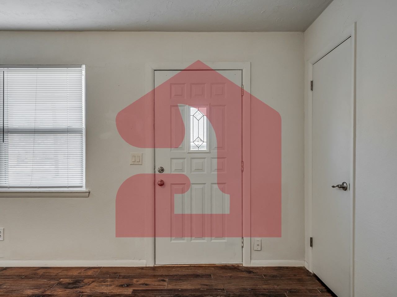 224 W 5th St #1 - Photo 6 of 39