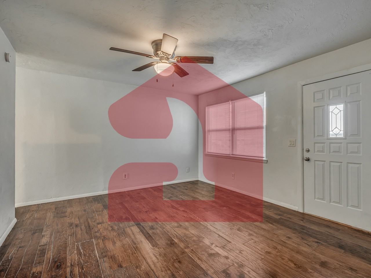 224 W 5th St #1 - Photo 7 of 39