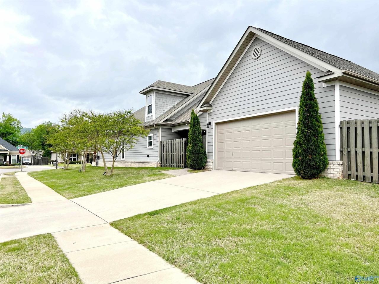 2625 Mountain Stream Way Se - Photo 2 of 24