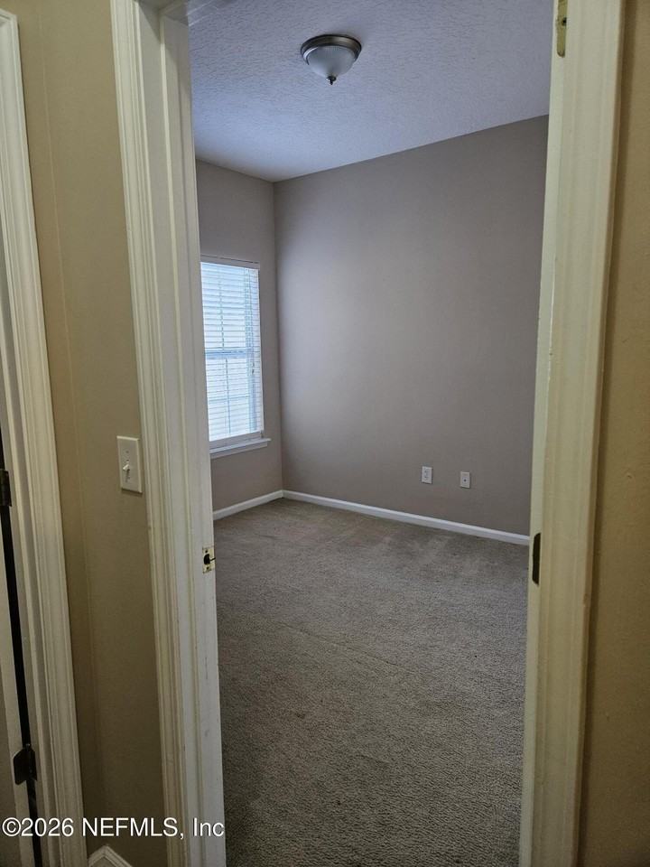 3888 Summer Grove Way N Unit 52 #52 - Photo 5 of 19