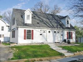 featured image of 403 Oakwood St