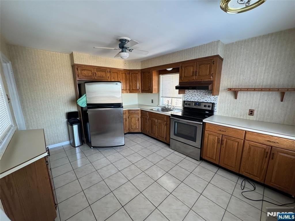 535 Roff Ave - Photo 4 of 9