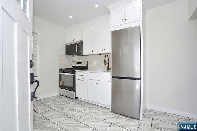 31 Rea Ave - Photo 2 of 16