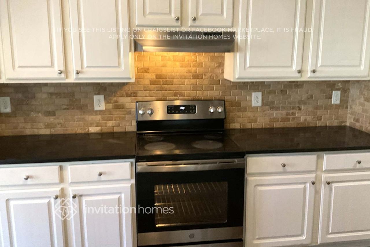 4172 Oak Field Dr - Photo 5 of 15