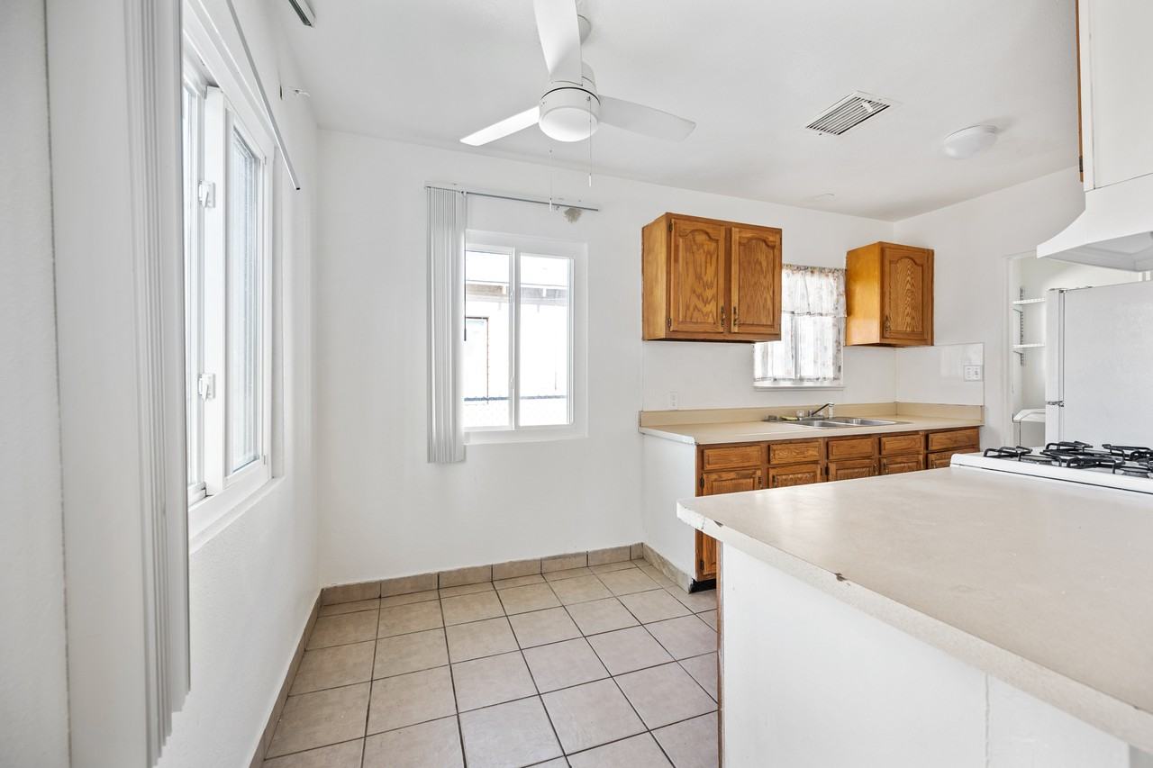 3903 North 12th Street - Photo 3 of 16