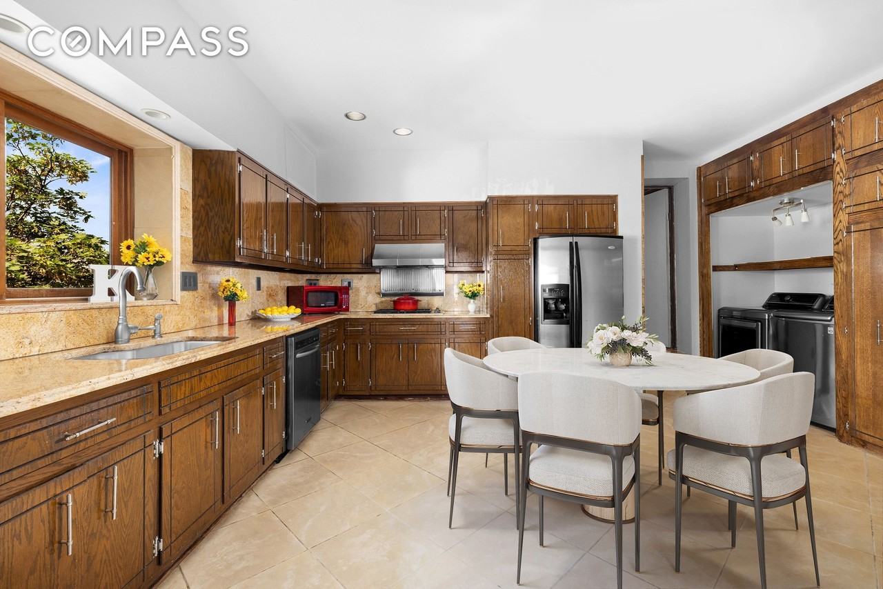 167 Union St #1 - Photo 6 of 13