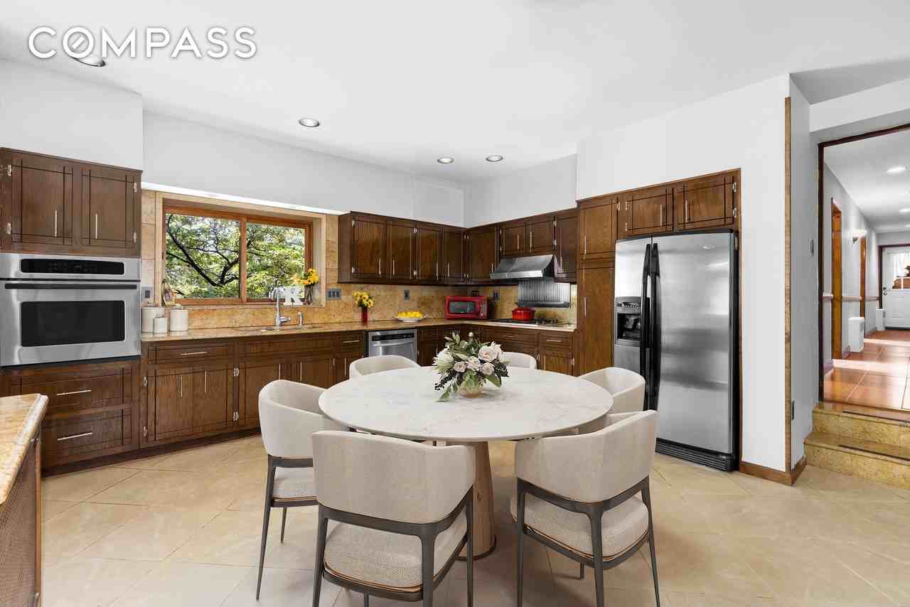 167 Union St #1 - Photo 7 of 13