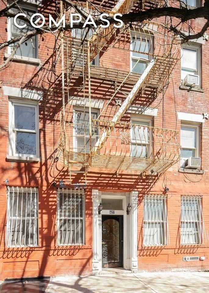 427 E 6th St #1R - Photo 6 of 8