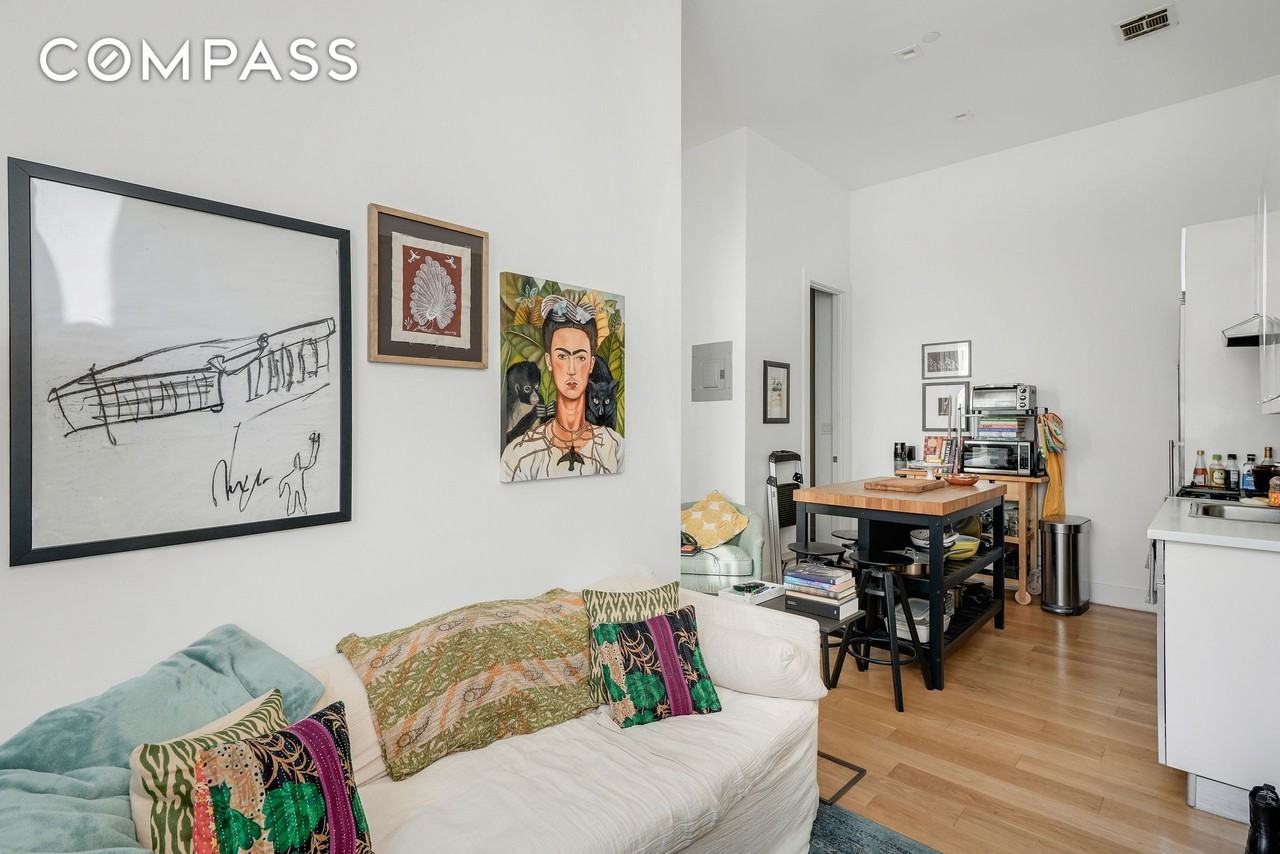 622 Grand Ave #102 - Photo 4 of 12