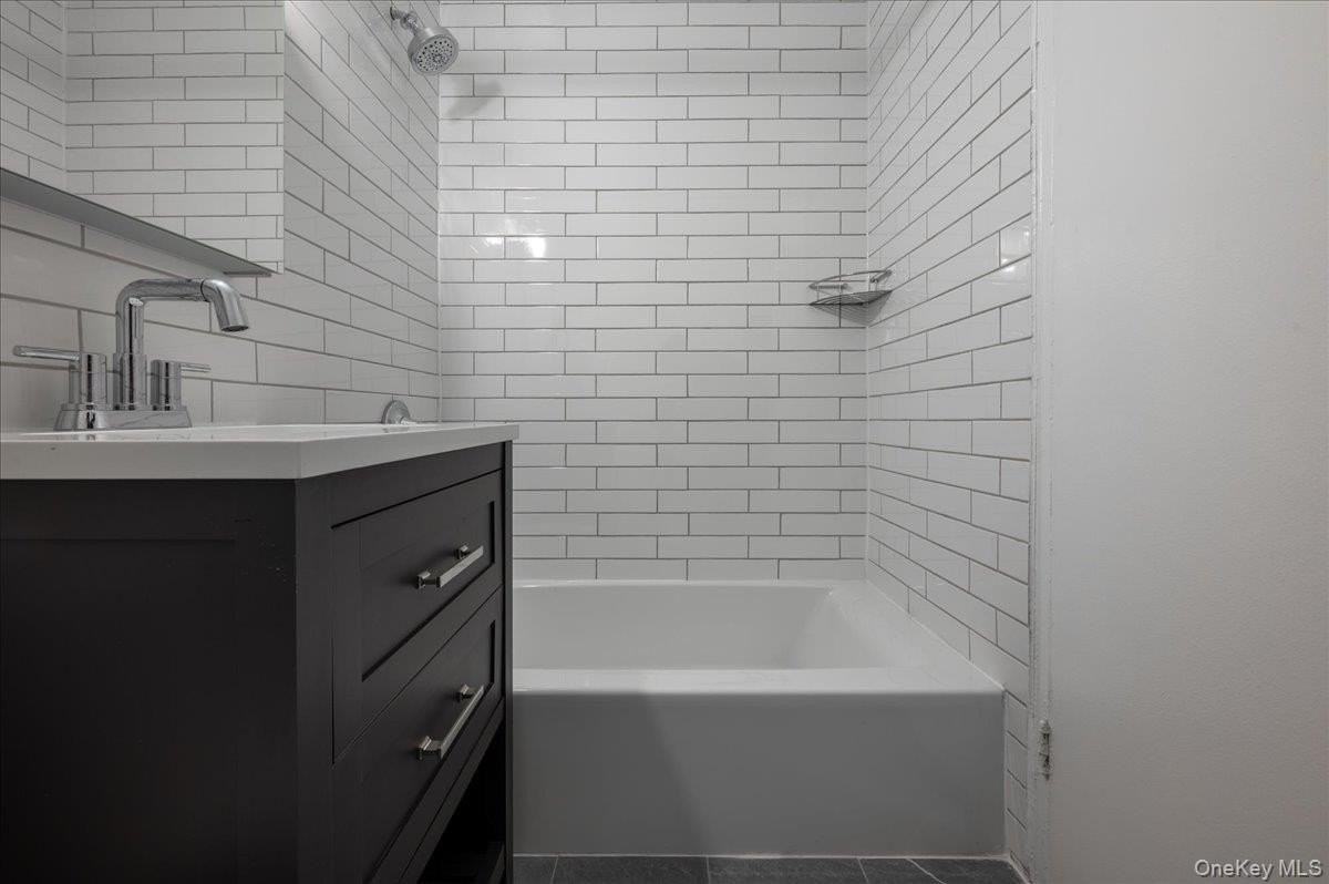 3730 73rd St #3F - Photo 7 of 18