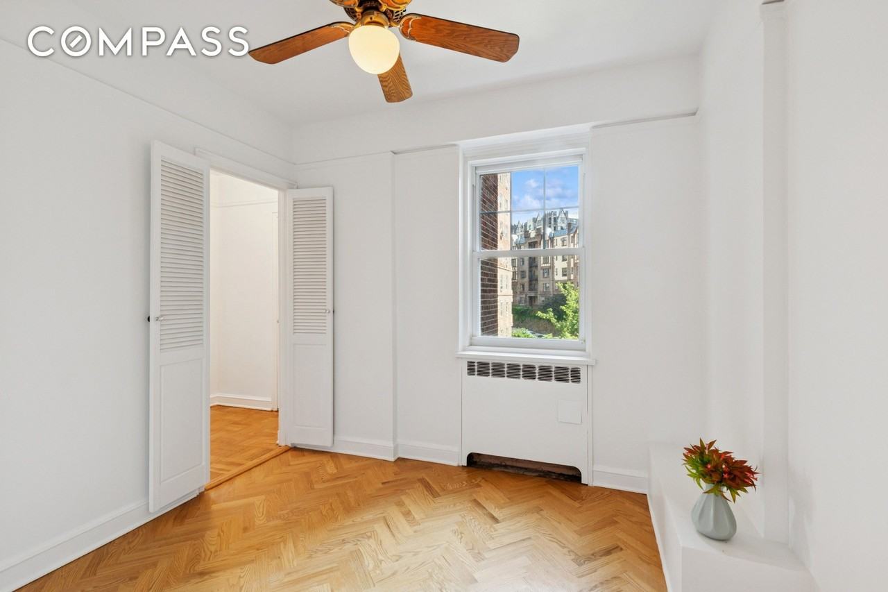 120 Cabrini Blvd #48 - Photo 7 of 22