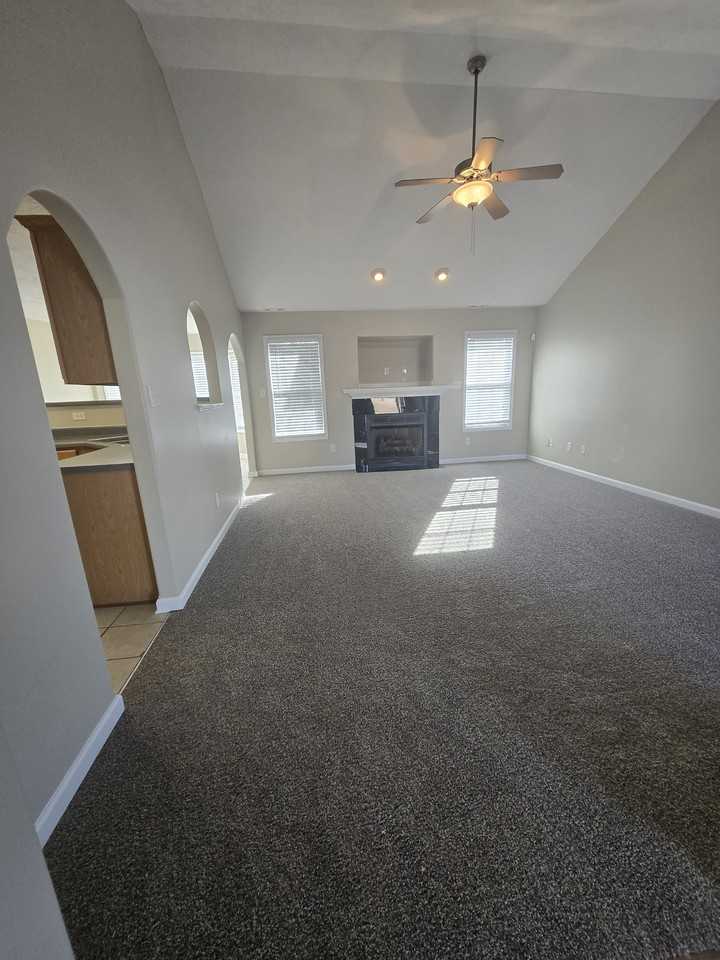 76 Shelby St #1 - Photo 5 of 34