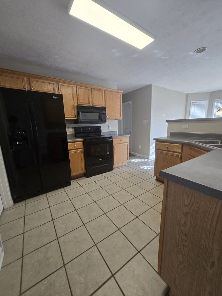 76 Shelby St #1 - Photo 7 of 34