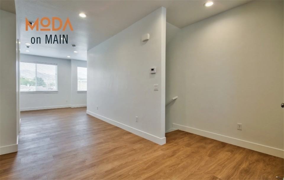 1570 S Main St #102 - Photo 5 of 11