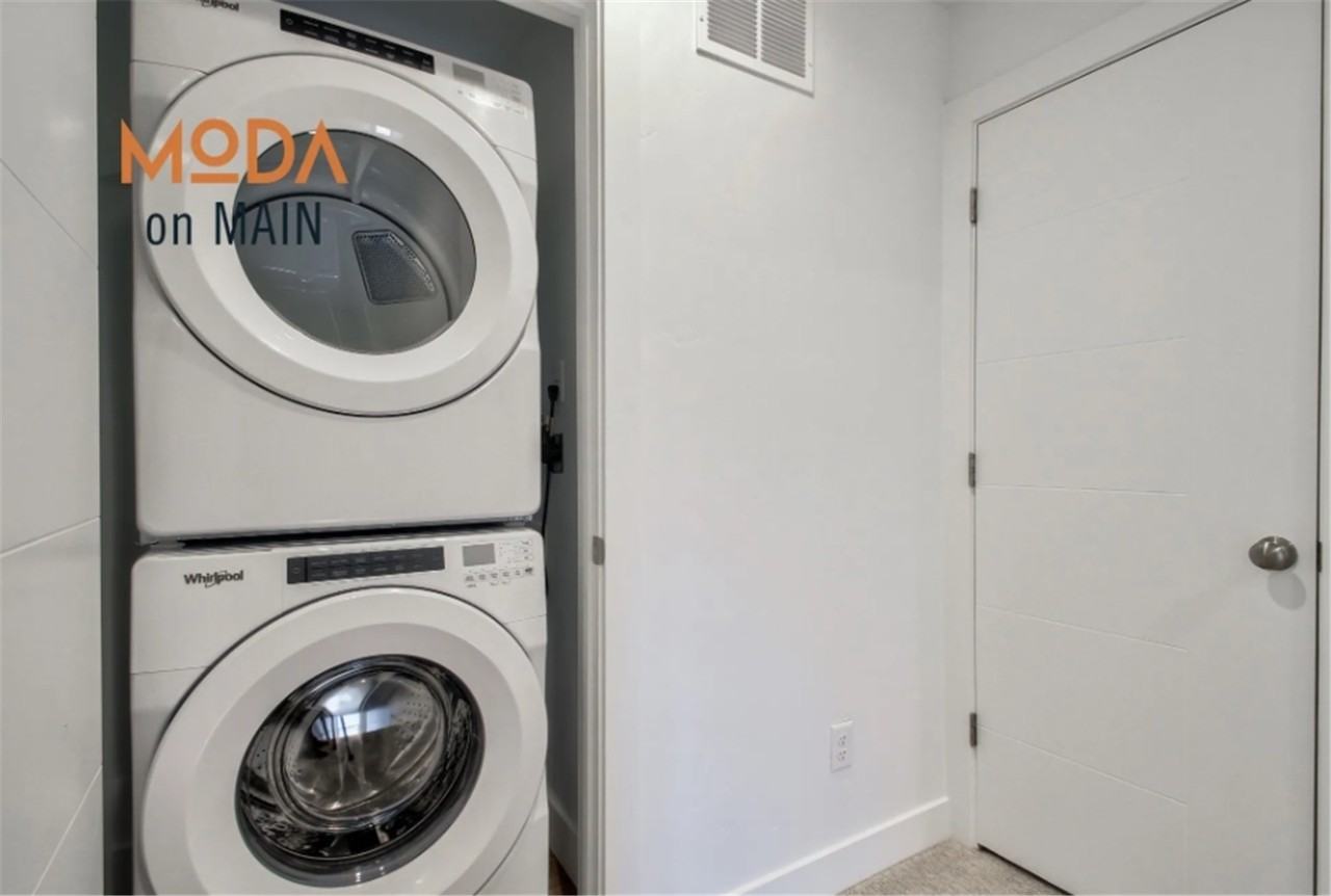 1570 S Main St #102 - Photo 6 of 11