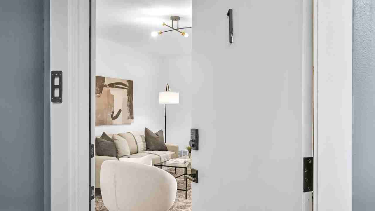 4434 Trumbull-3 #4434-3 - Photo 2 of 26