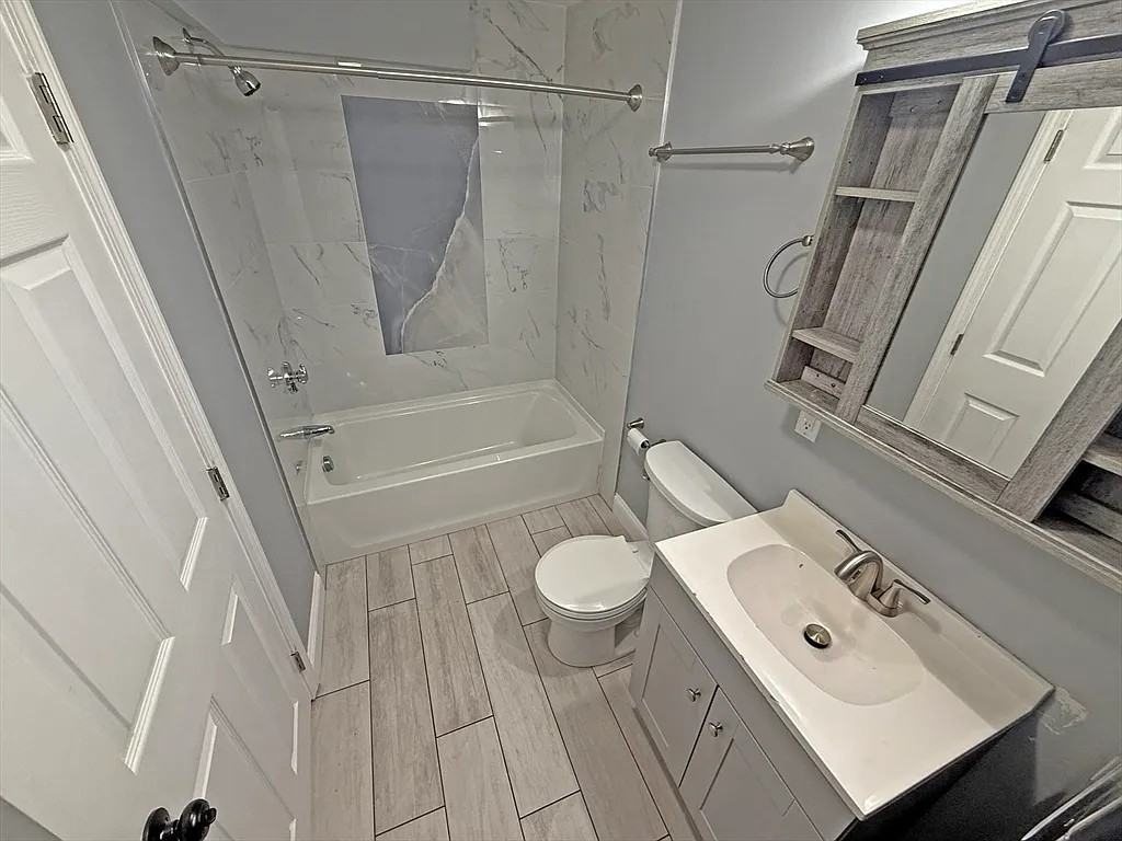 6 W Summer St #3 - Photo 7 of 19