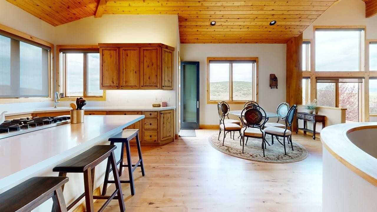 2741 Uintah Ct - Photo 4 of 26