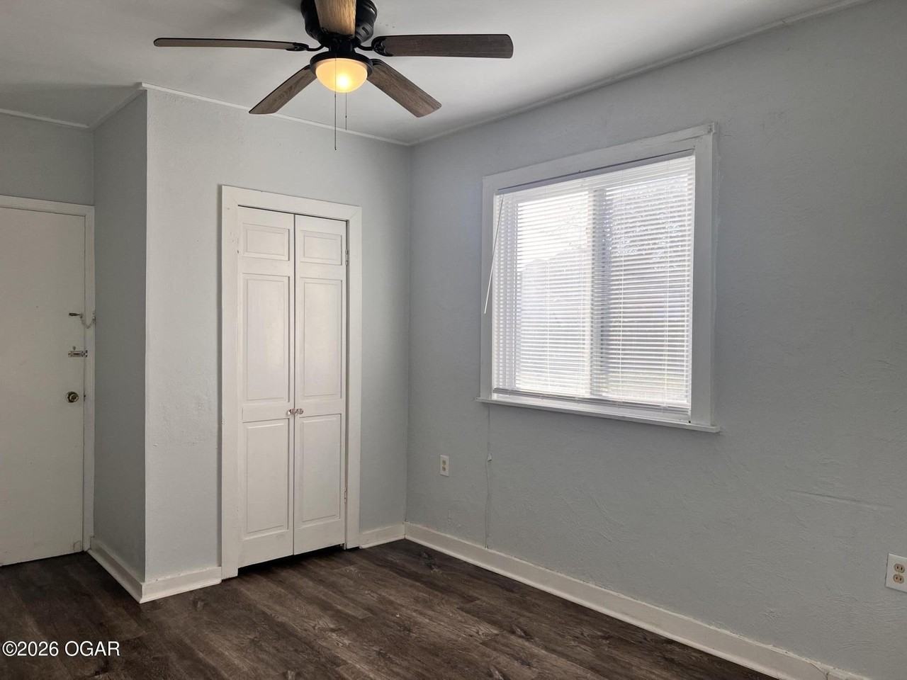 424 W Daugherty St - Photo 5 of 8