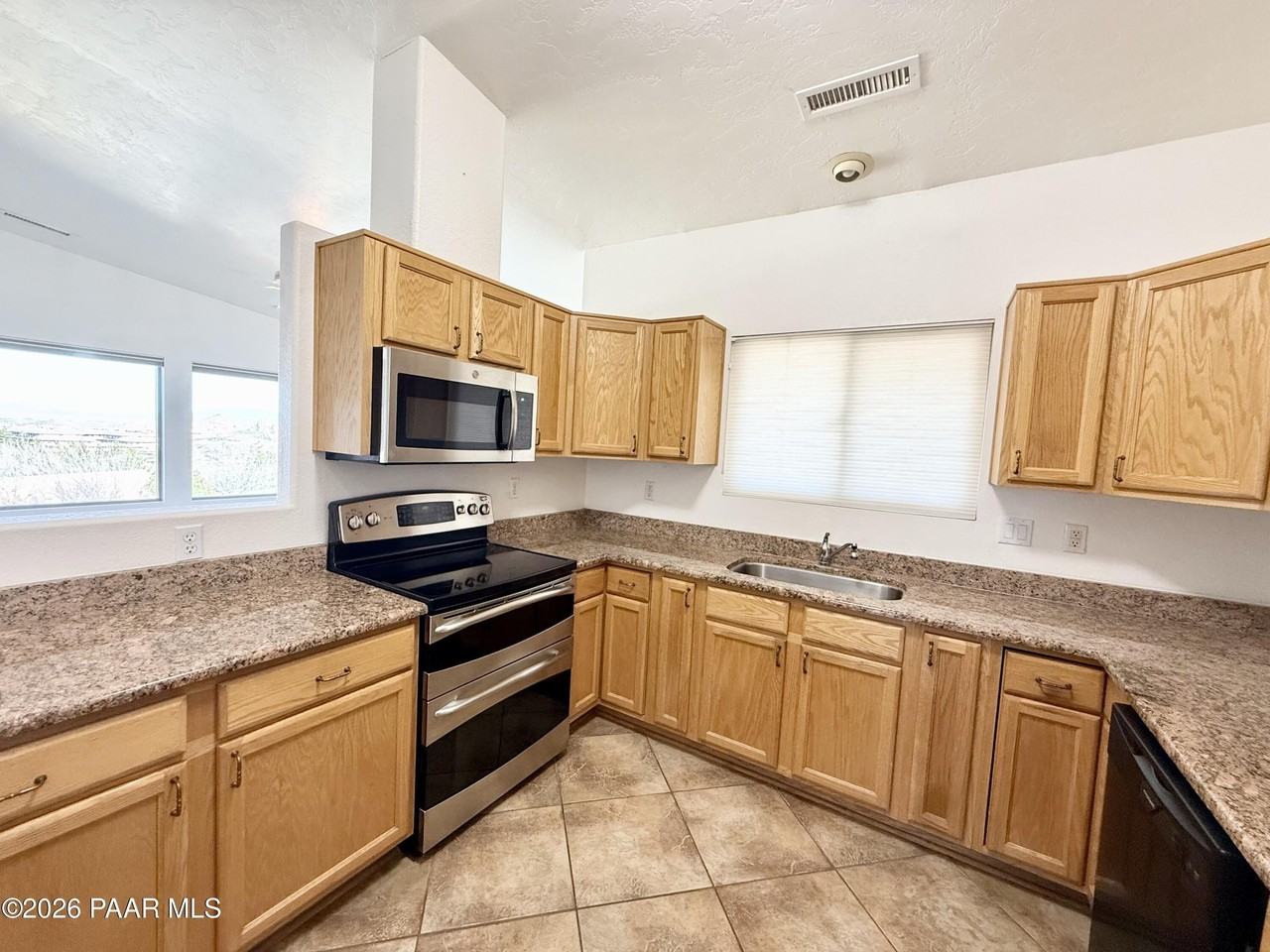 1953 Putnam Pl - Photo 6 of 17