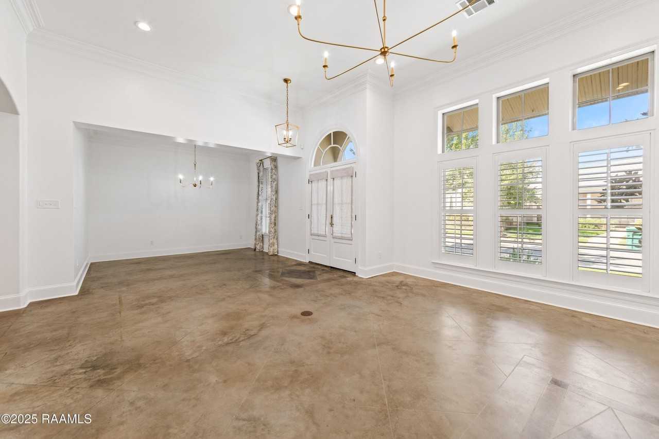 415 Harbor Rd - Photo 7 of 45