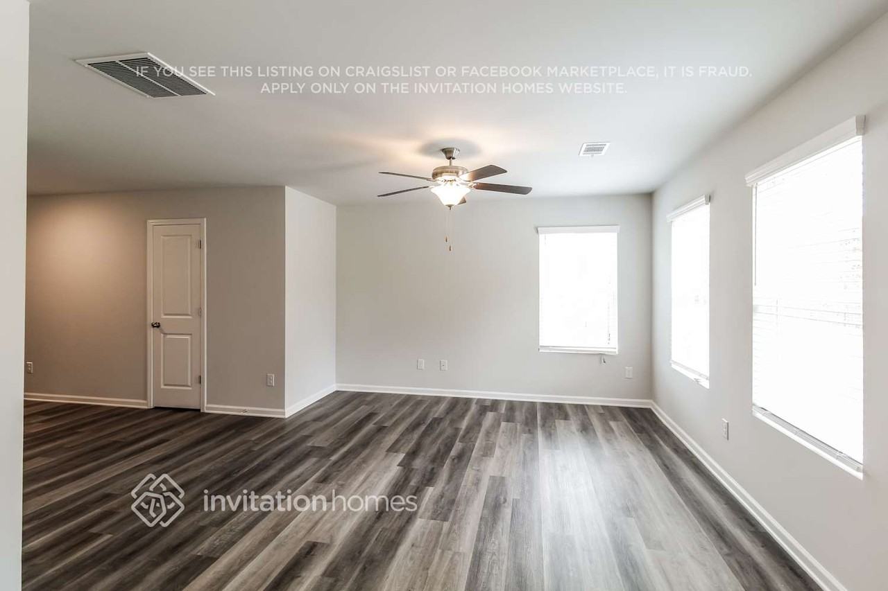 455 Amelia Ln - Photo 6 of 19