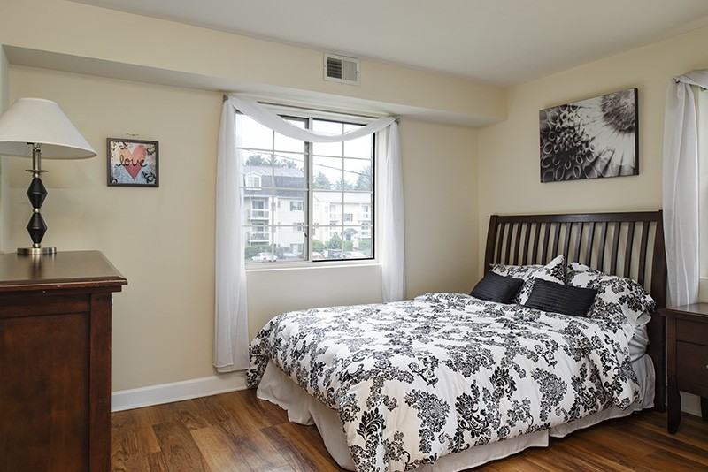 744 North Howard Street - Photo 4 of 7