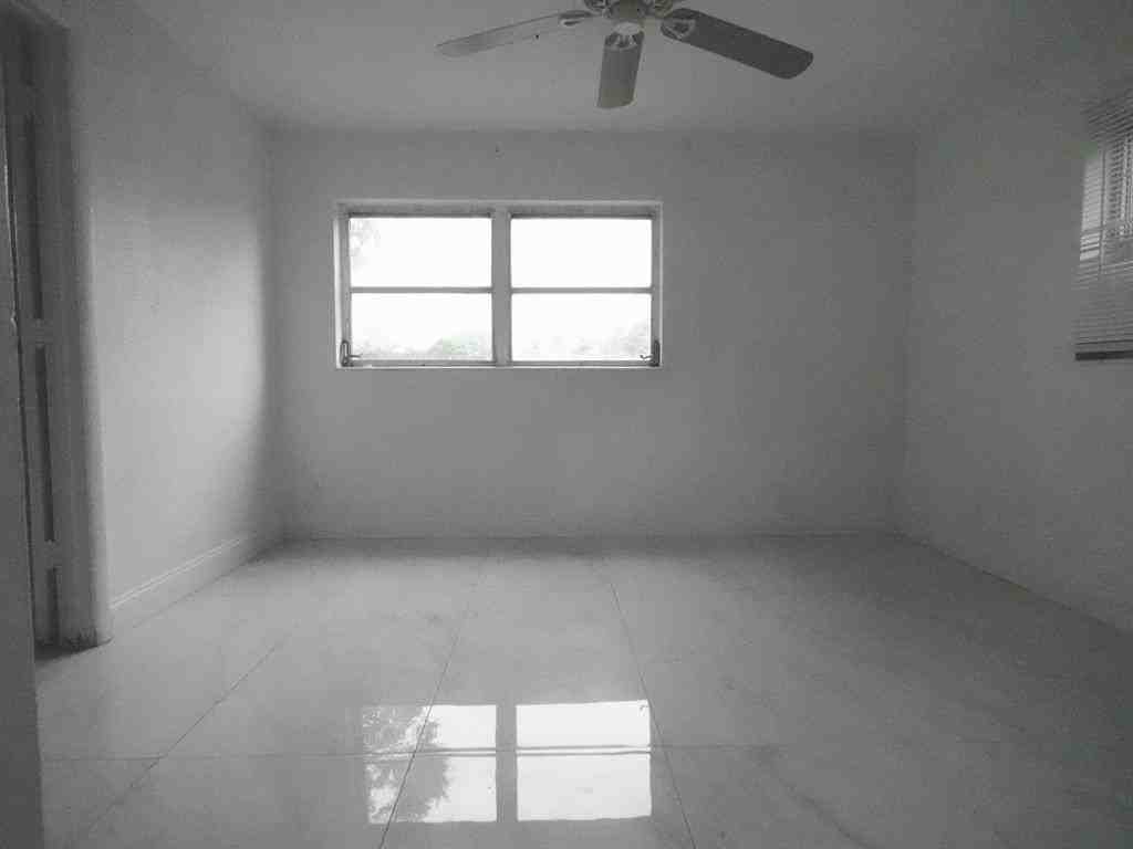 5308 Marcia Pl - Photo 4 of 7