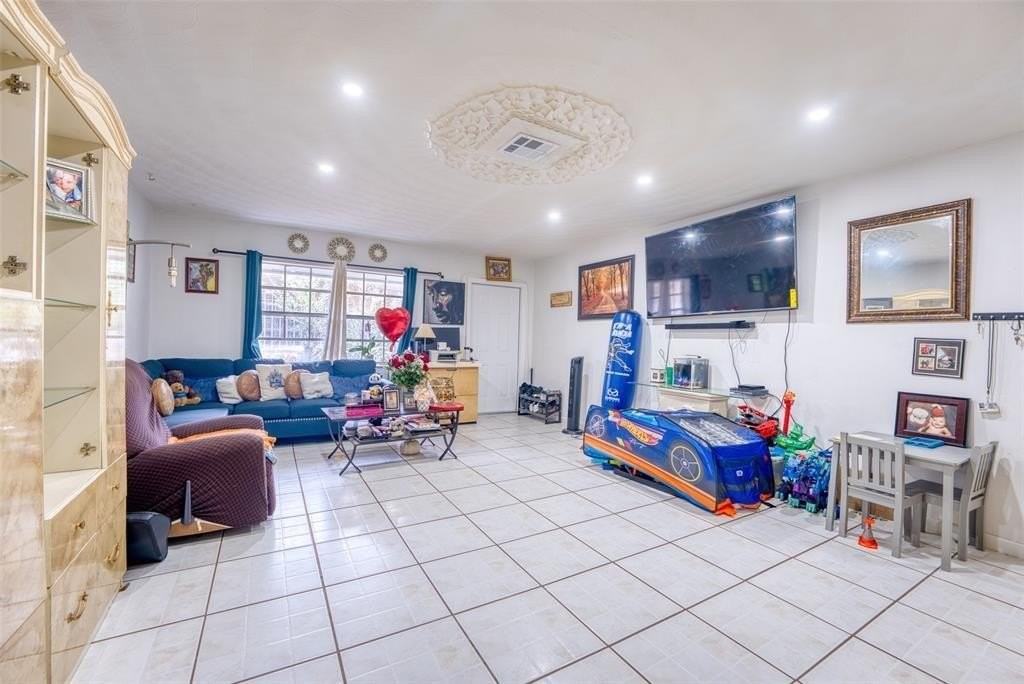 801 Sw 1st St #801 - Photo 6 of 15