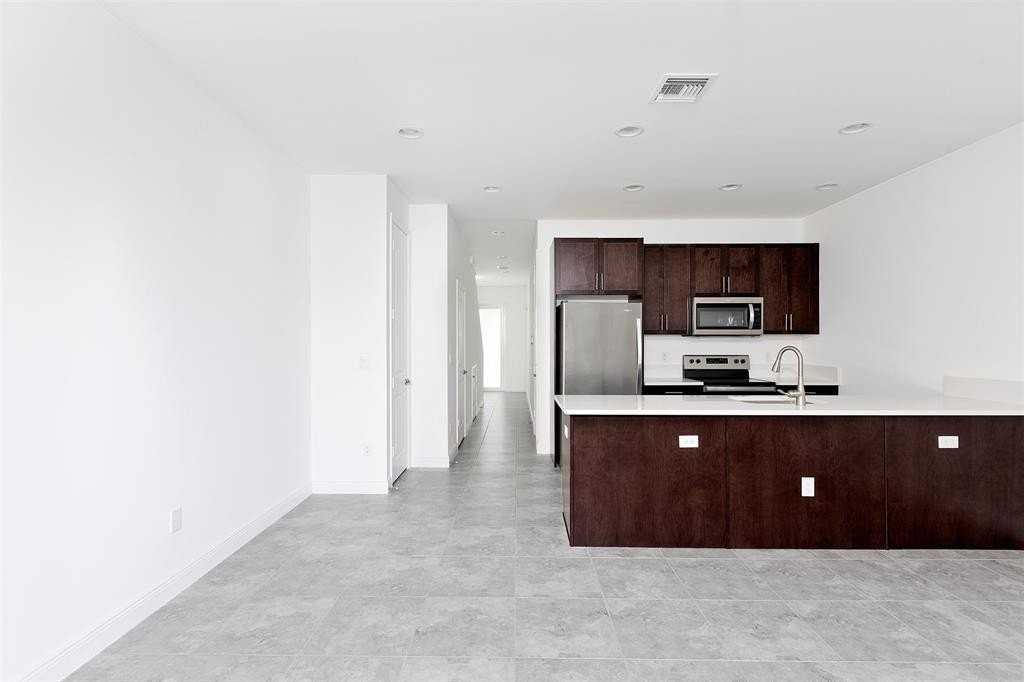 6937 Pines Cir #17 - Photo 3 of 26