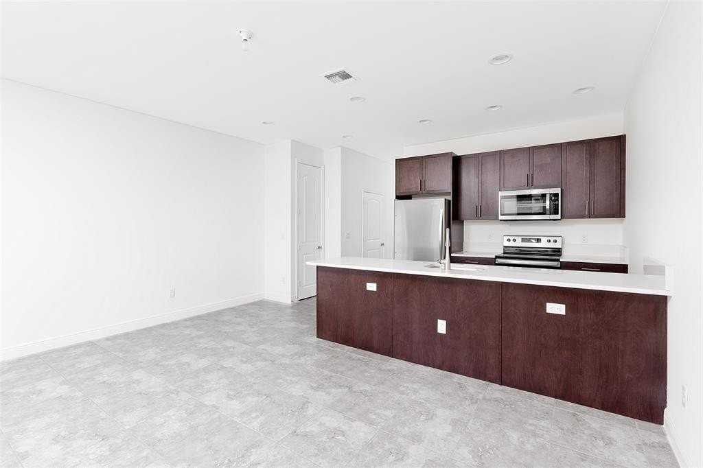 6937 Pines Cir #17 - Photo 4 of 26